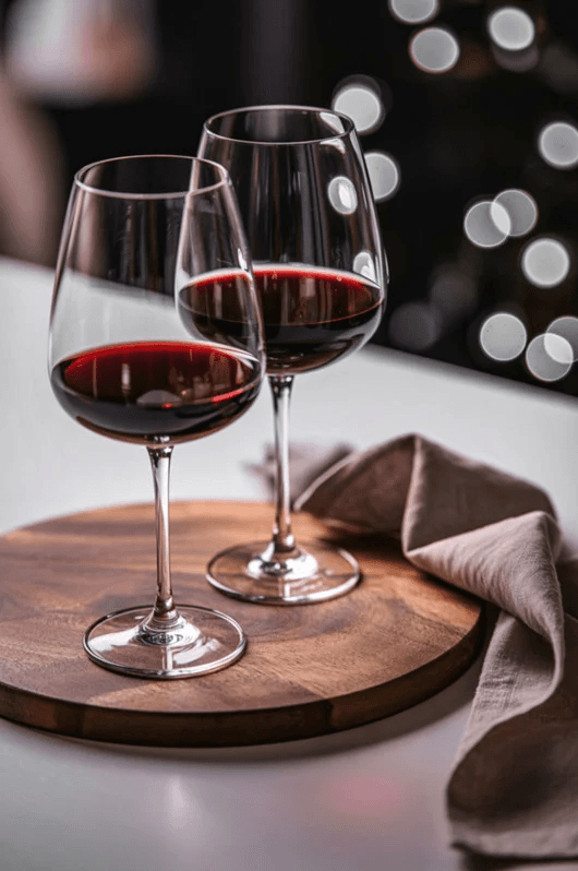 Taças de vinho em degustação